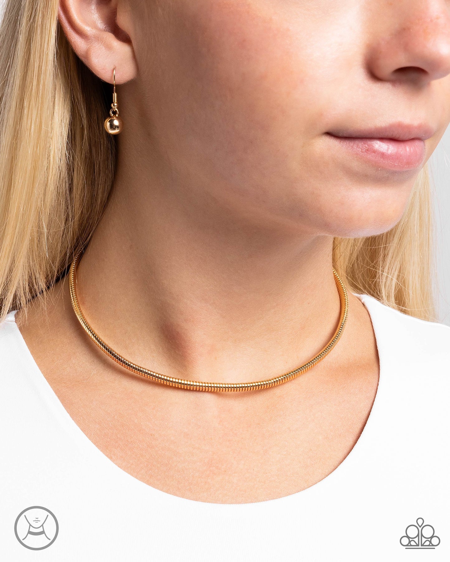 Captivating Choker Gold Necklace
