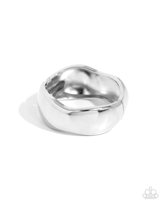 Curved Confident - Silver